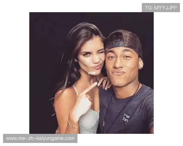 内马尔在慈善赛中临时承担主持，幽默风格圈粉无数